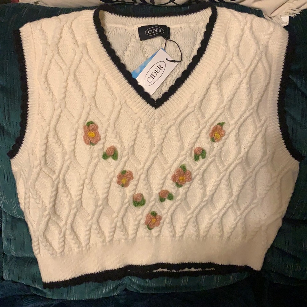 White floral vest sweater